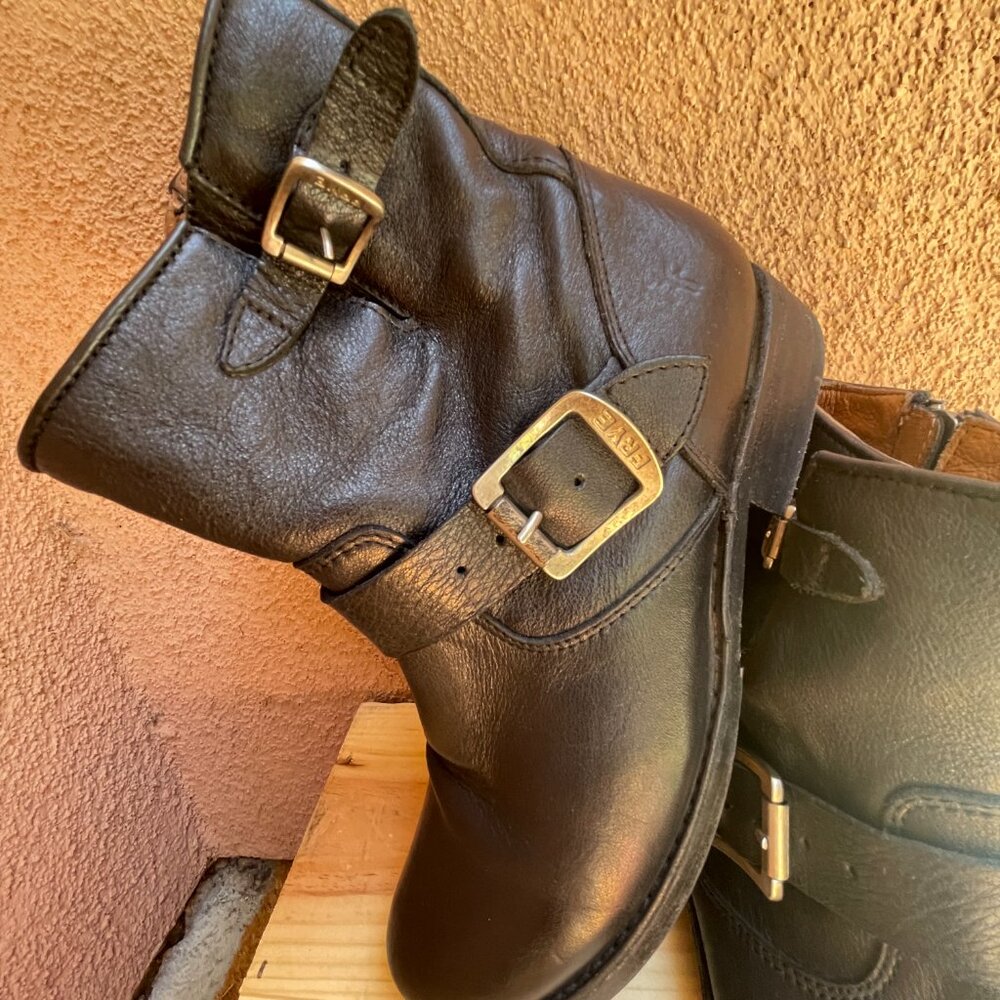 Frye Vicky Engineer 6 inch black 100% leather buckle moto boots ankle booties - Picture 2 of 16